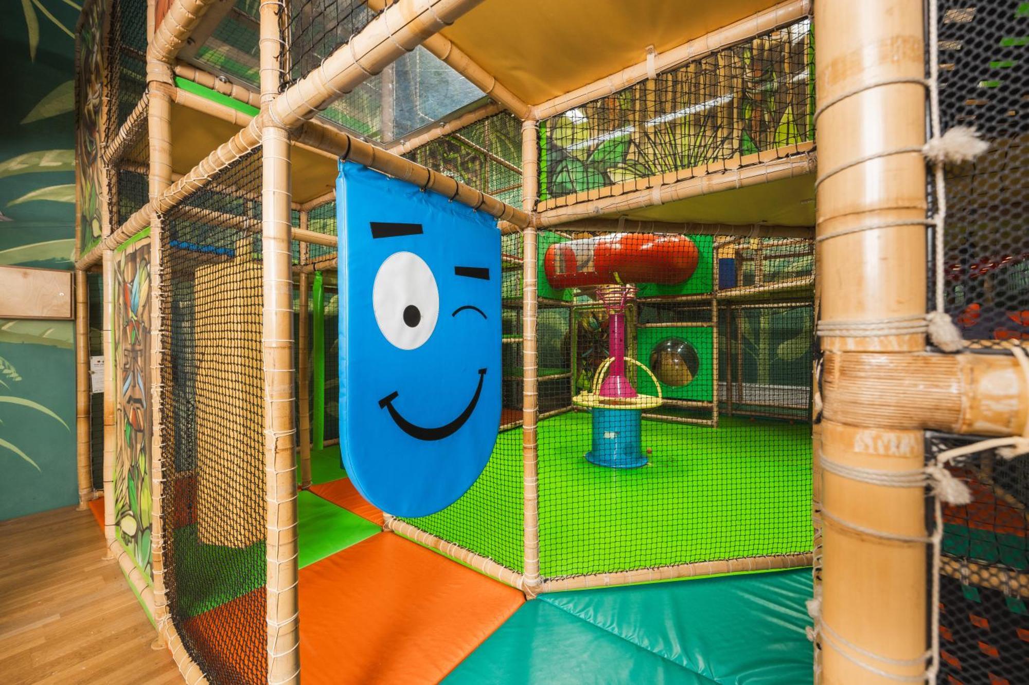 Neueroeffnung Miaflor Familien- & Aktivresort リート・イム・オーバーインタール エクステリア 写真